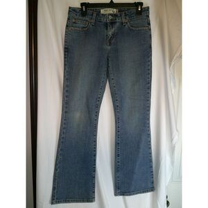 Levi's 515 Boot Cut Classic Medium Wash Denim Jeans‎ Size 6
